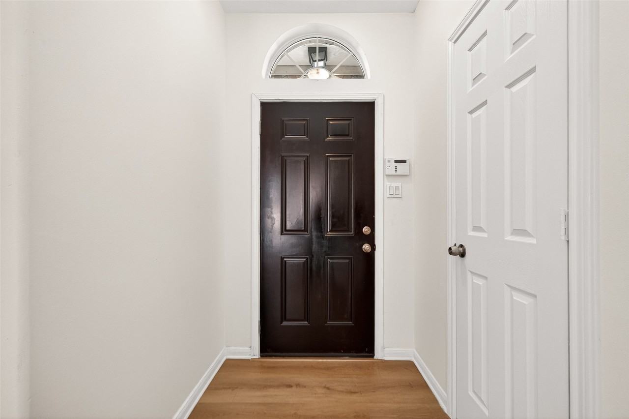 4719 Cashel Cir - Photo 4 of 29