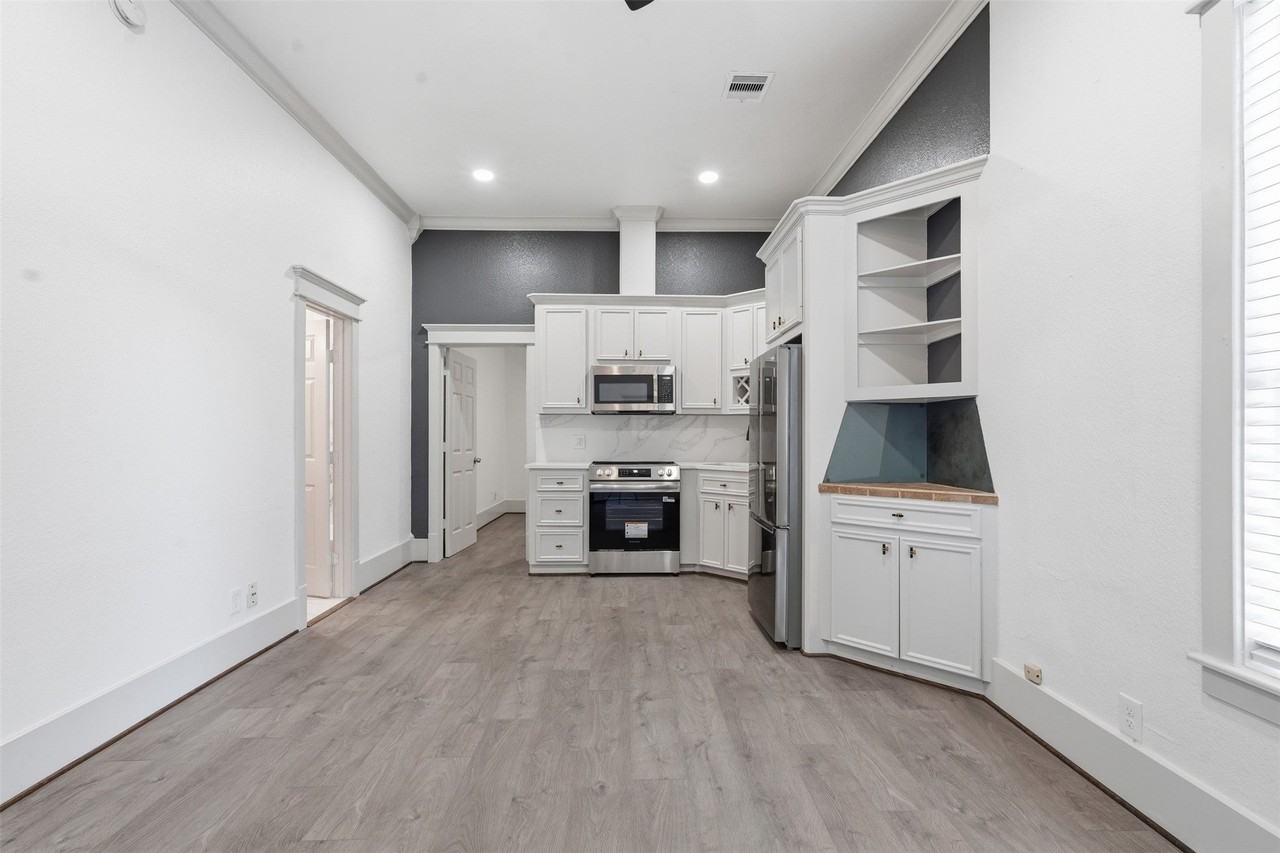 514 Vincent St - Photo 4 of 17