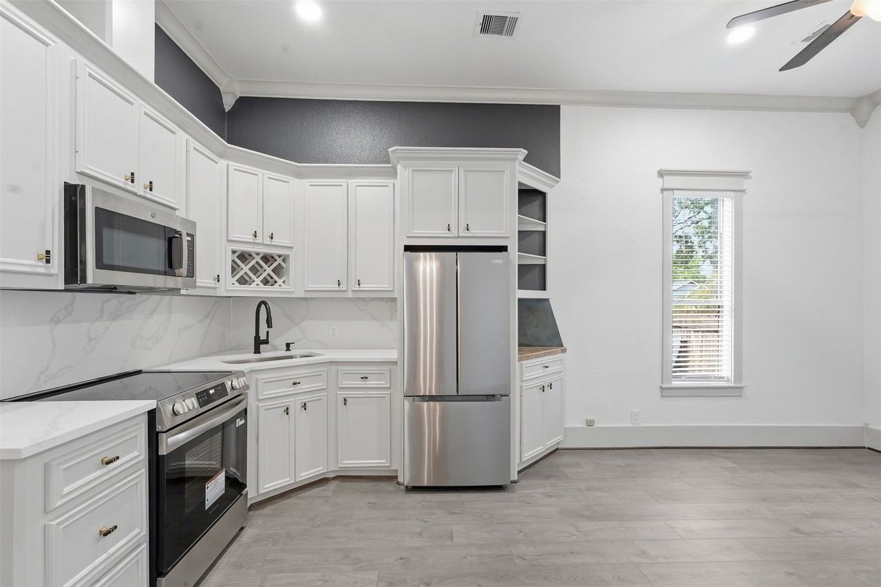 514 Vincent St - Photo 5 of 17
