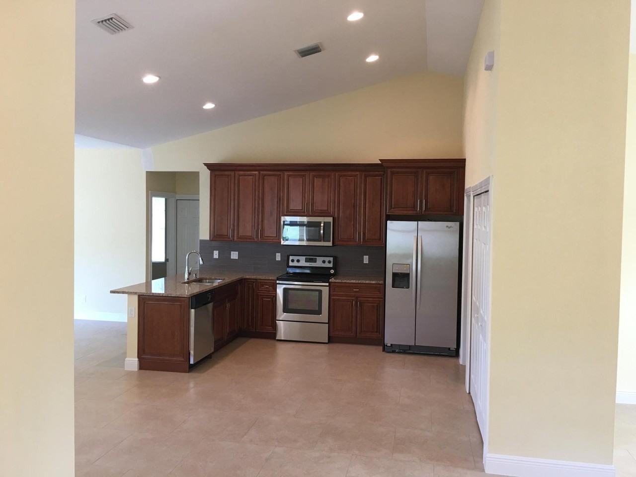 5866 Nw Mesa Cir - Photo 2 of 10