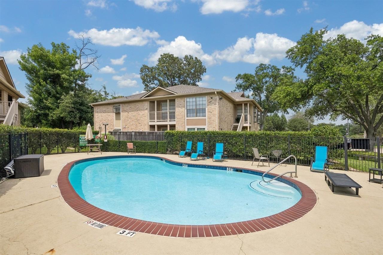 1311 Antoine Dr