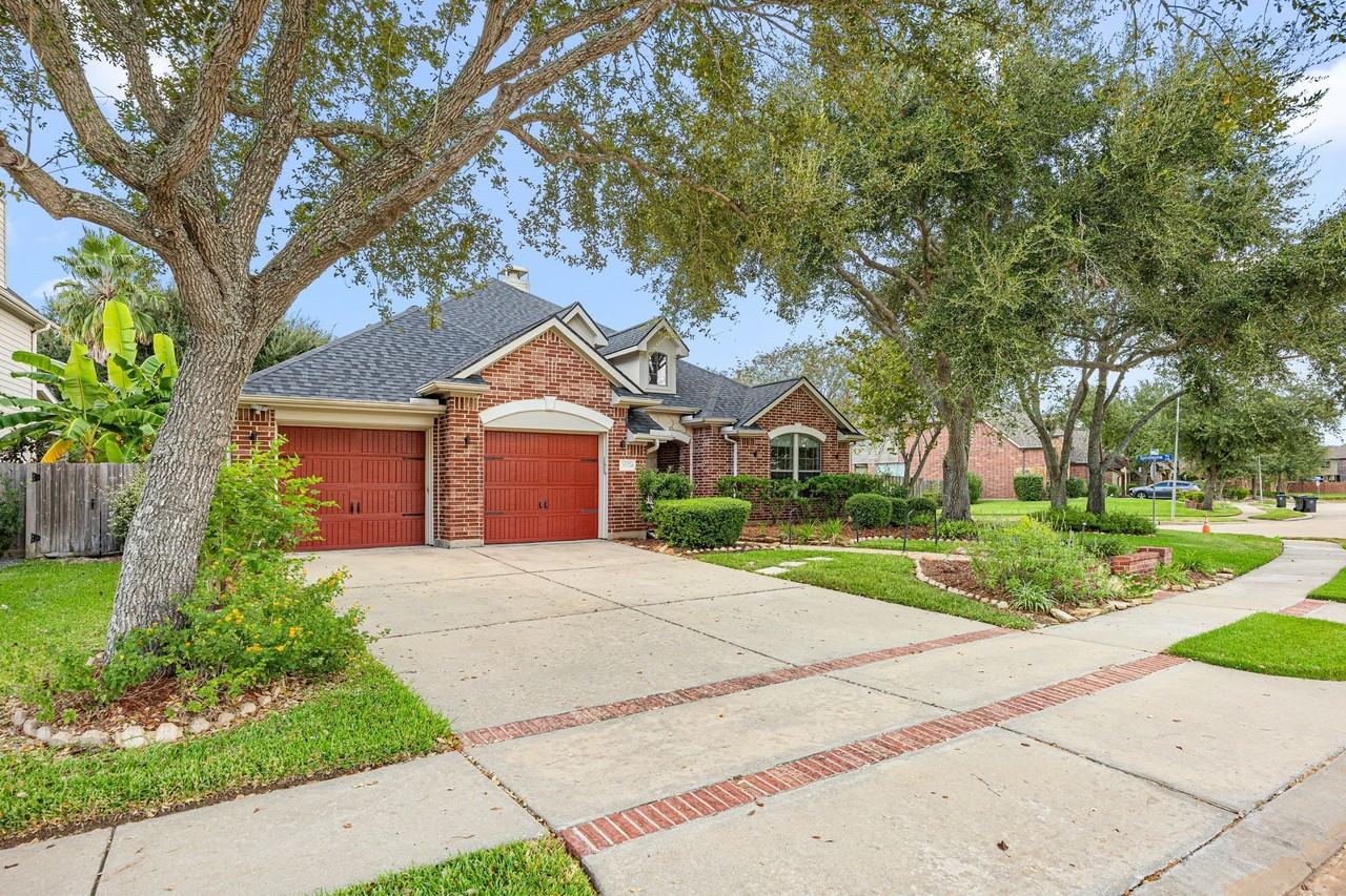 802 Floriencia St - Photo 2 of 36