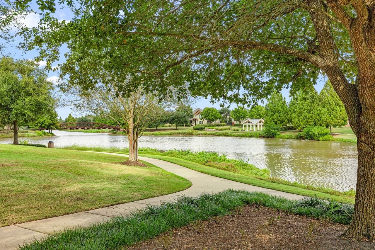 802 Floriencia St - Photo 4 of 36