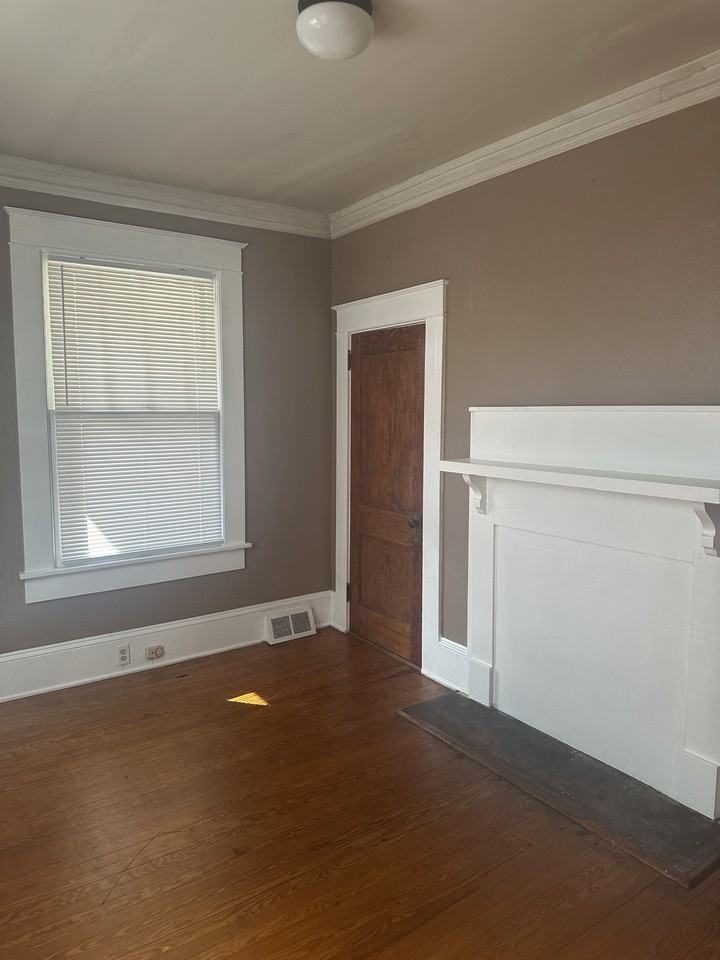 120 Princeton St #1 - Photo 5 of 13