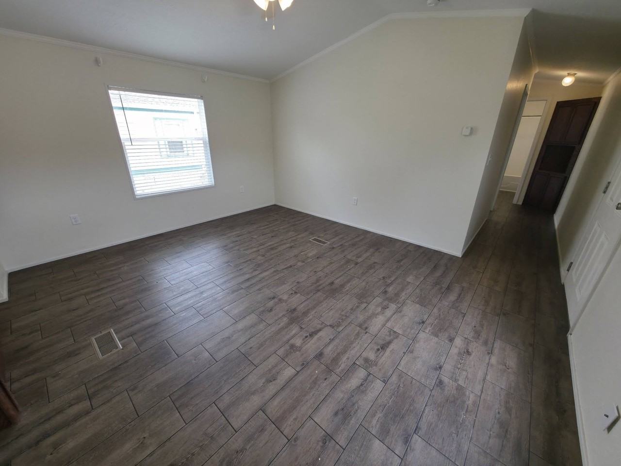 1412 W Harbour Blvd #152 - Photo 7 of 28