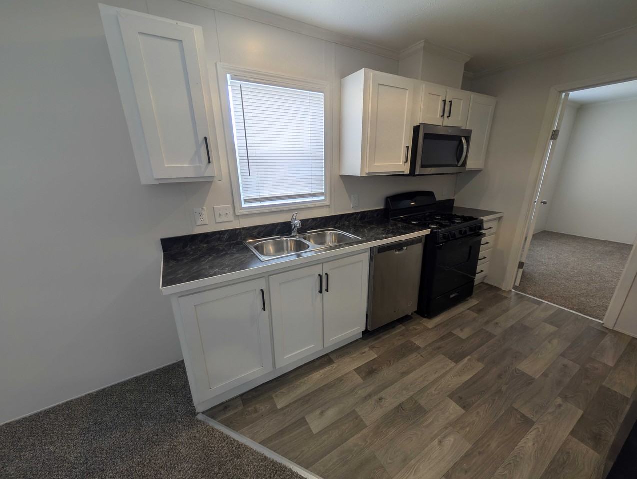 16016 Villaire Ave #402 - Photo 6 of 25