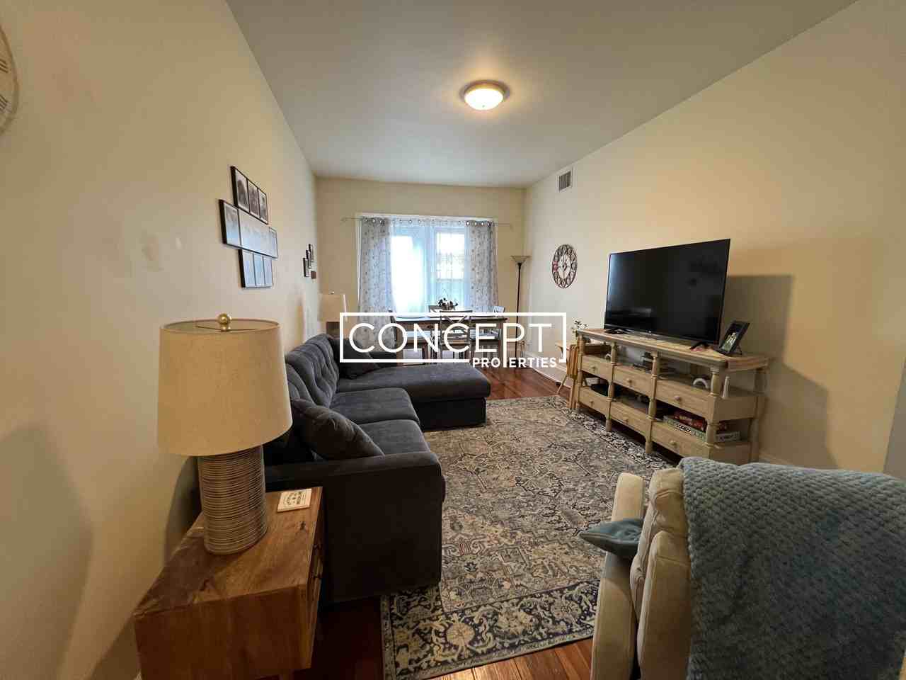 1463 Beacon St #43 - Photo 4 of 31