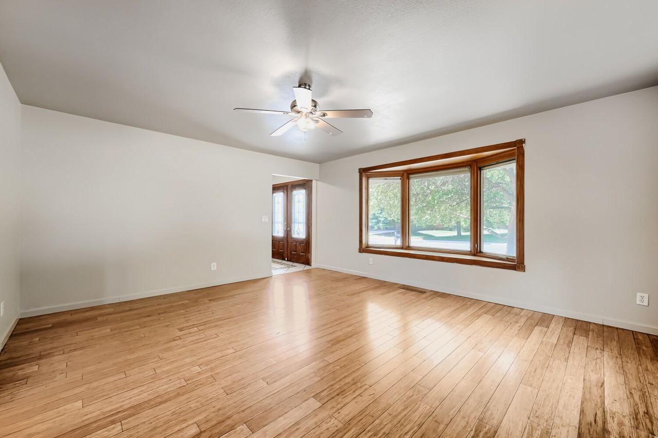 2821 E Serendipity Cir #1 - Photo 4 of 27