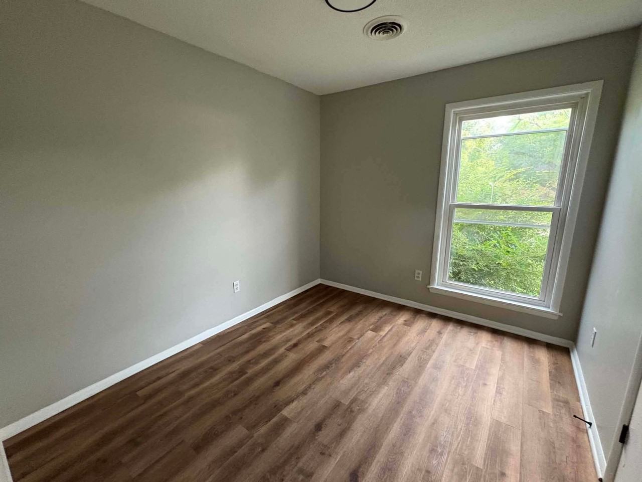 123 Tisdale St #1 - Photo 5 of 10