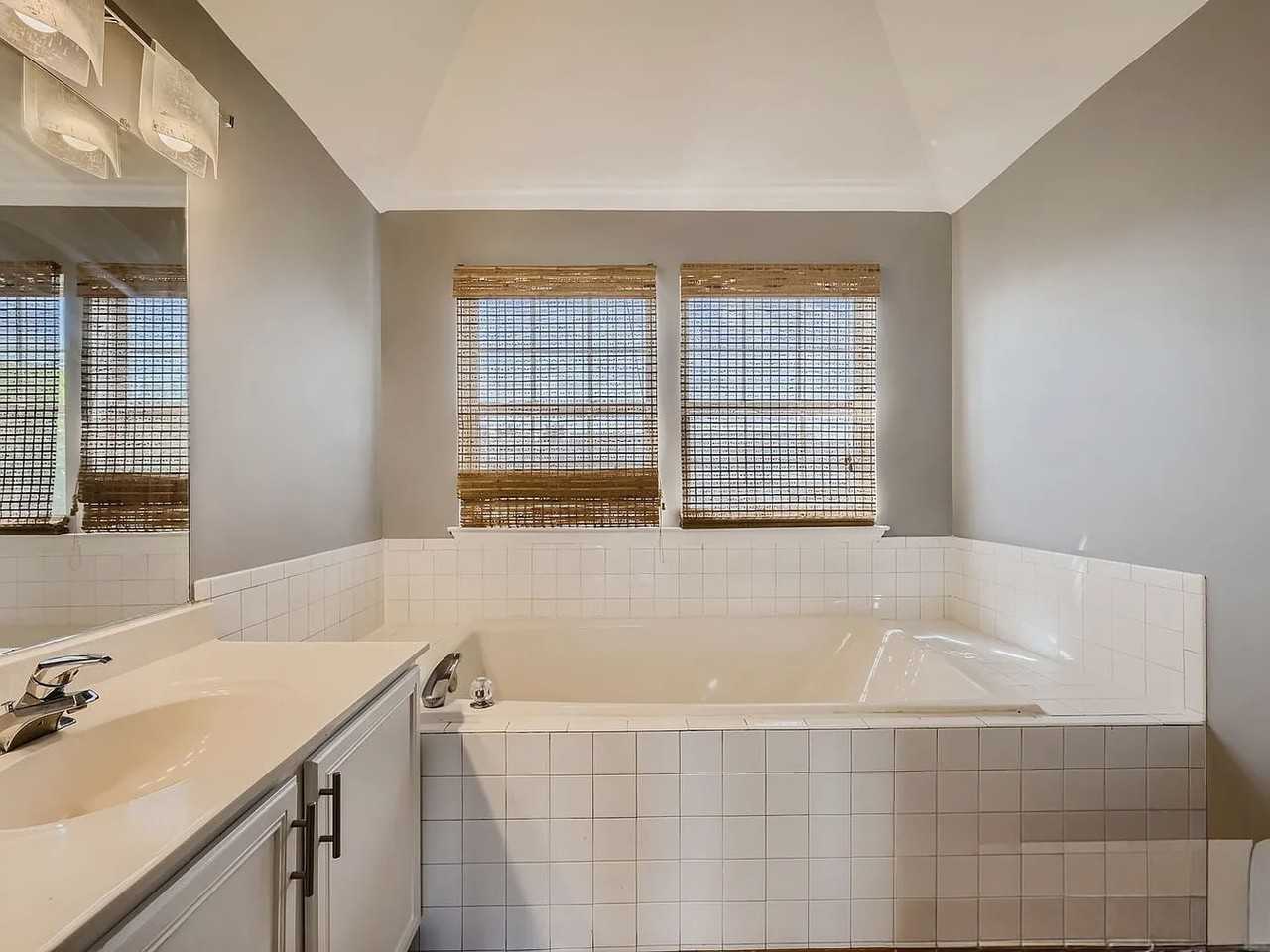 6603 Polynesian Lane - Photo 2 of 14