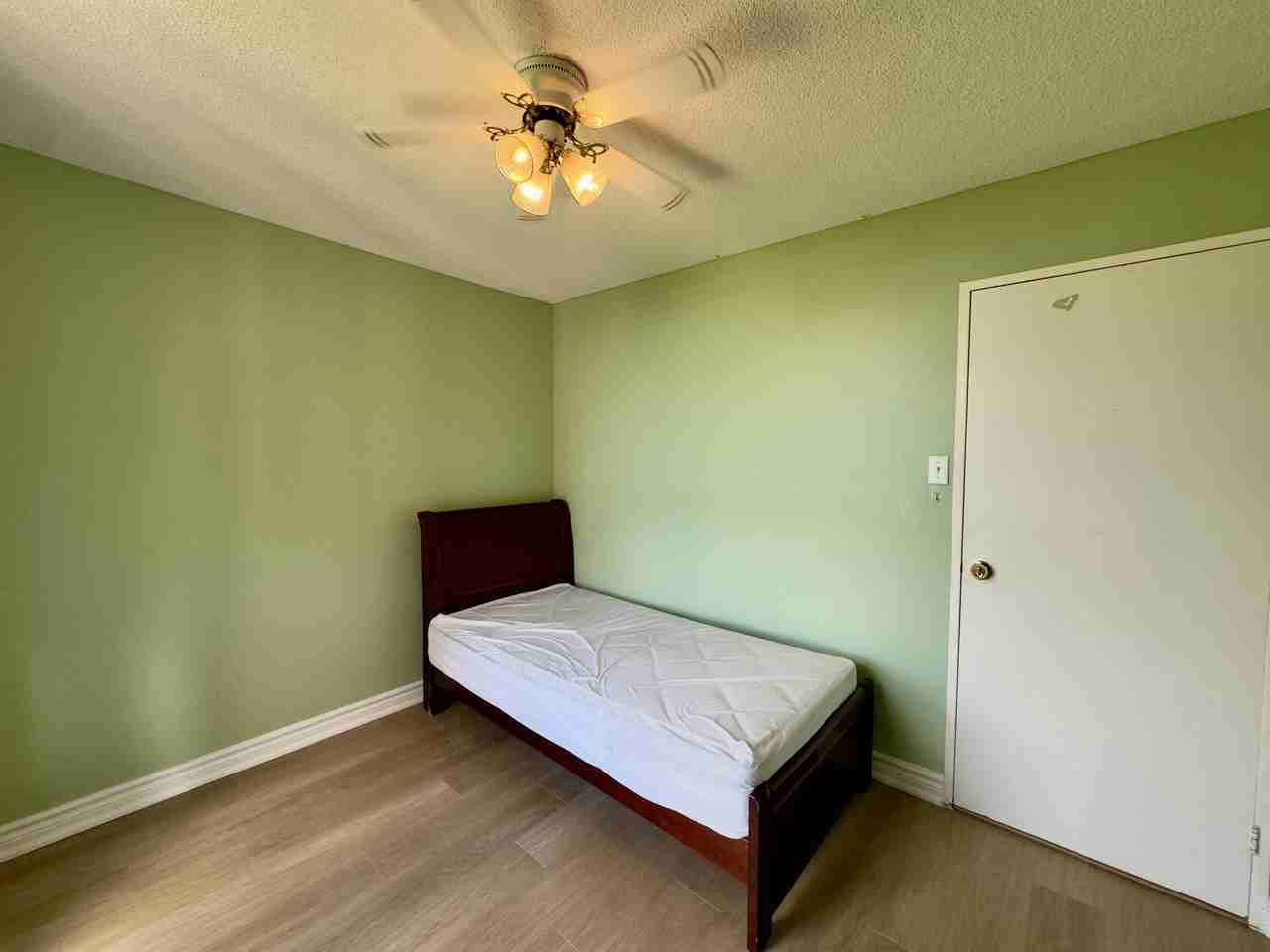 1964 Main Street West #907 - Photo 6 of 33