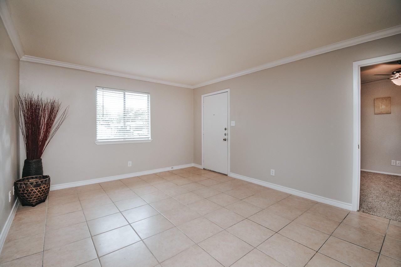 3001 Arroyo DrApt 107 #107 - Photo 5 of 19