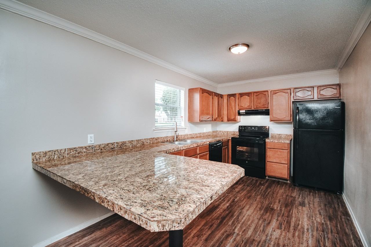 3001 Arroyo DrApt 602 #602 - Photo 3 of 17