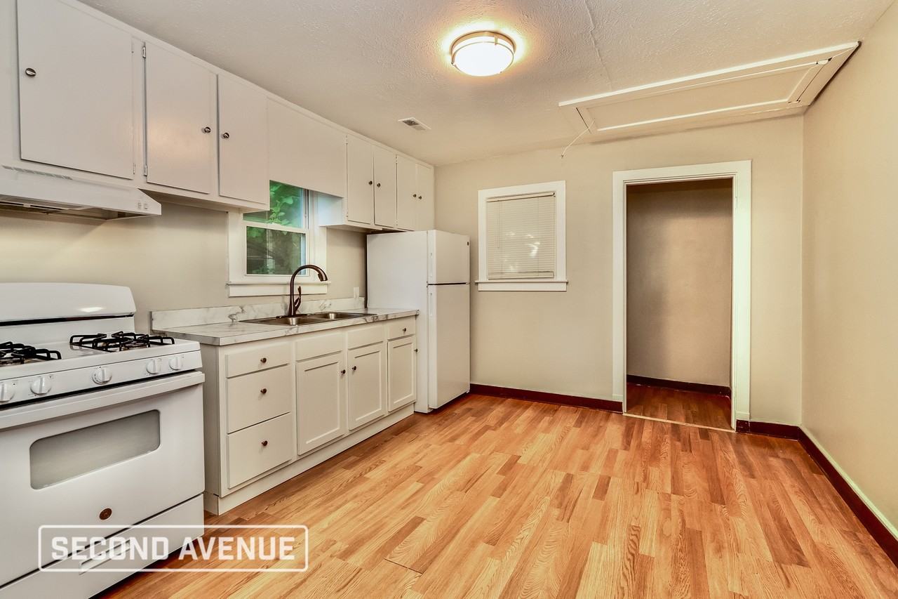3746 Kahlert Ave - Photo 2 of 22