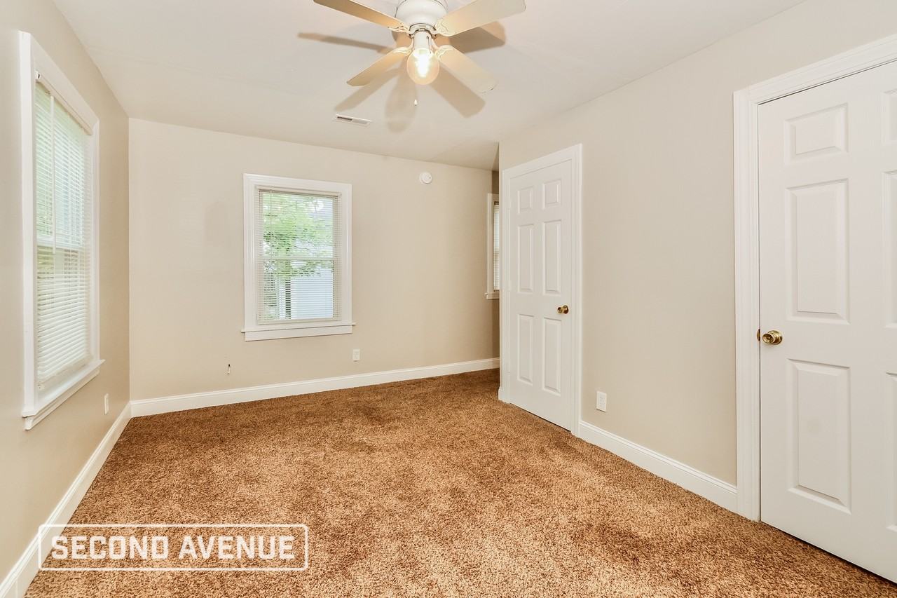 3746 Kahlert Ave - Photo 6 of 22