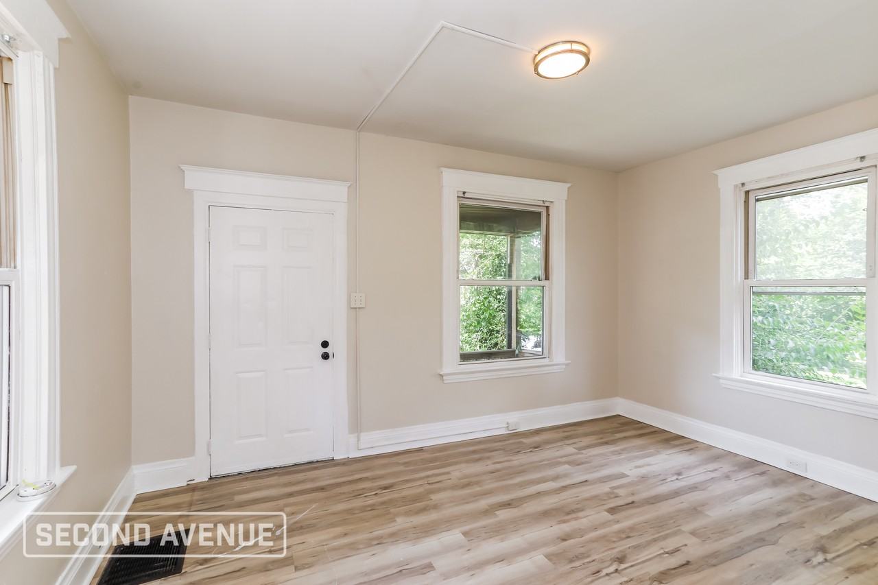 1409 Cedar Ave - Photo 4 of 16