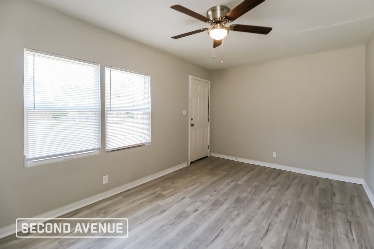 2616 Ne Success St - Photo 2 of 13