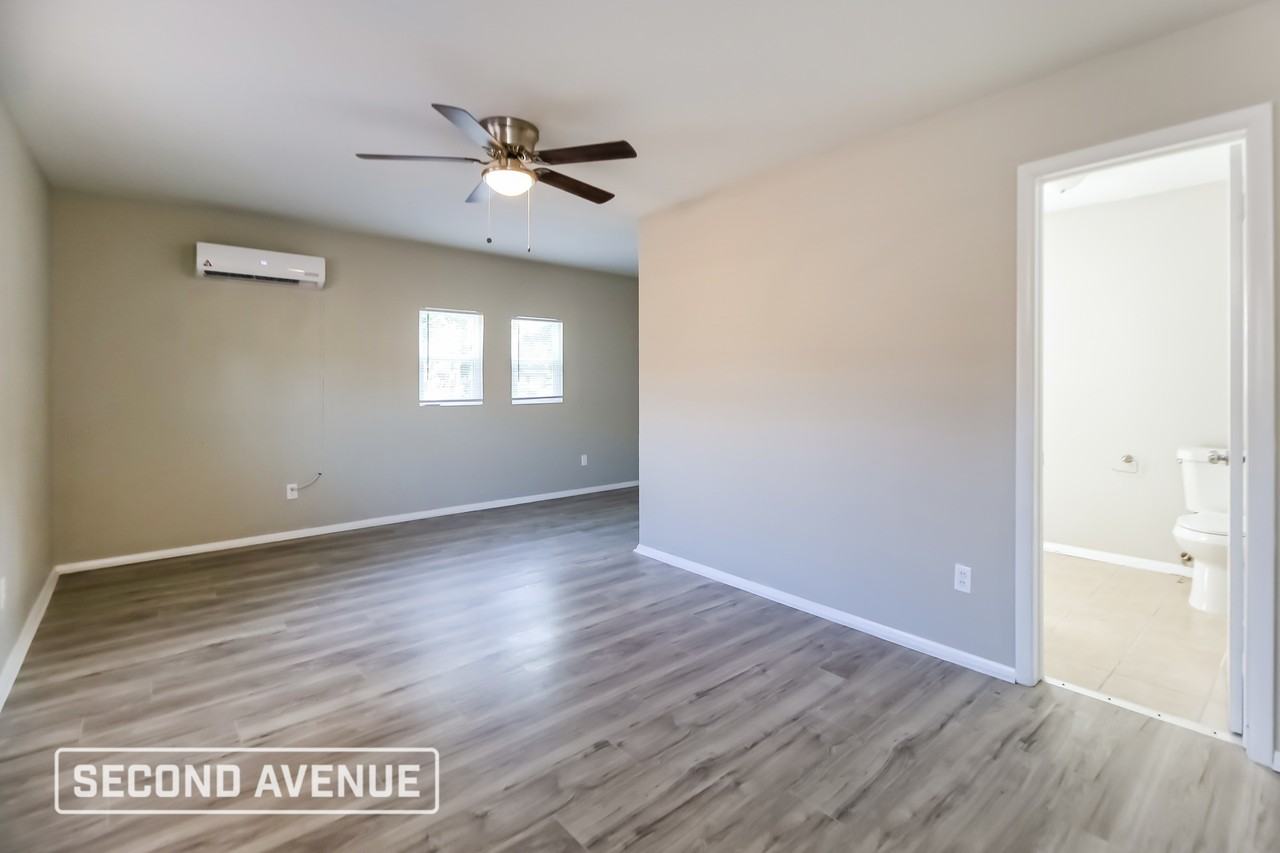 2616 Ne Success St - Photo 3 of 13