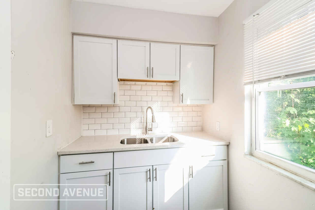 3350 Cavanaugh Ave - Photo 3 of 13