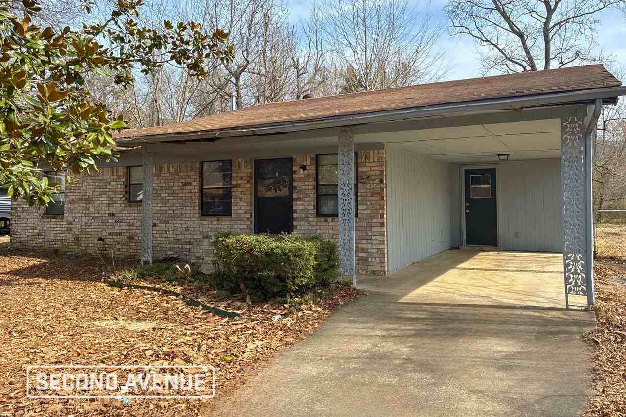 10 Compass Point St