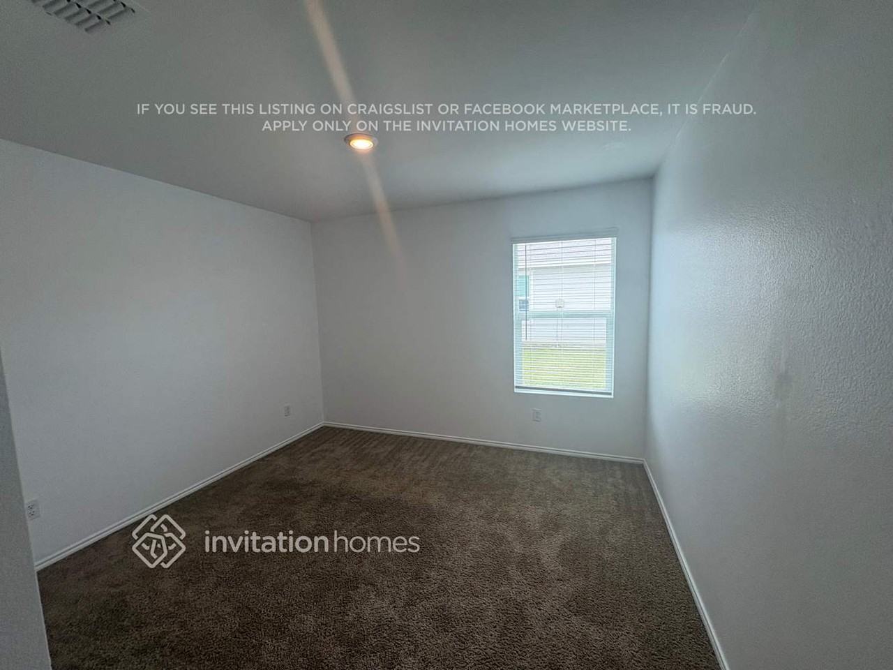 1320 Haymarket Rd - Photo 5 of 17