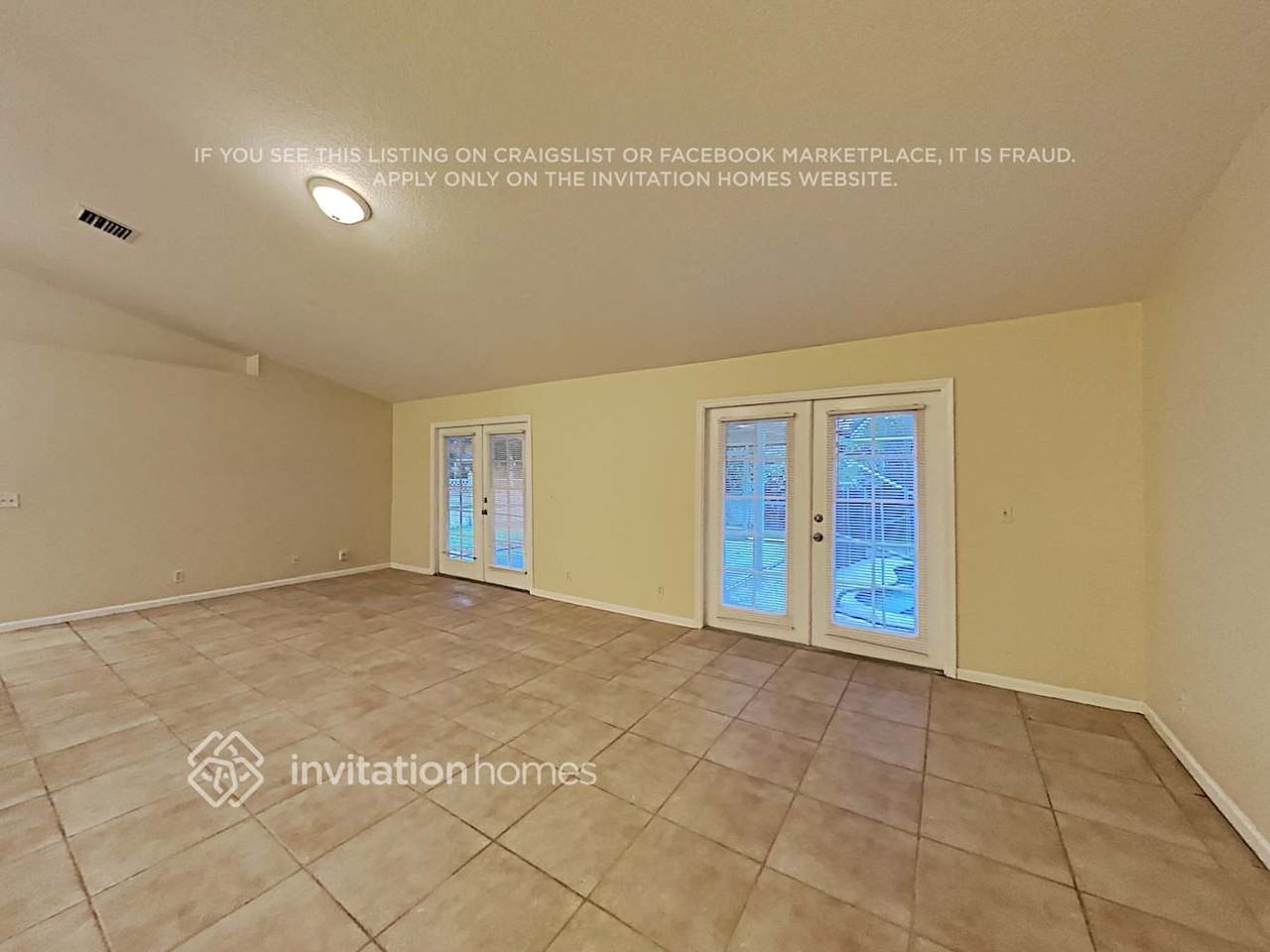 14822 Paddock Dr - Photo 3 of 19