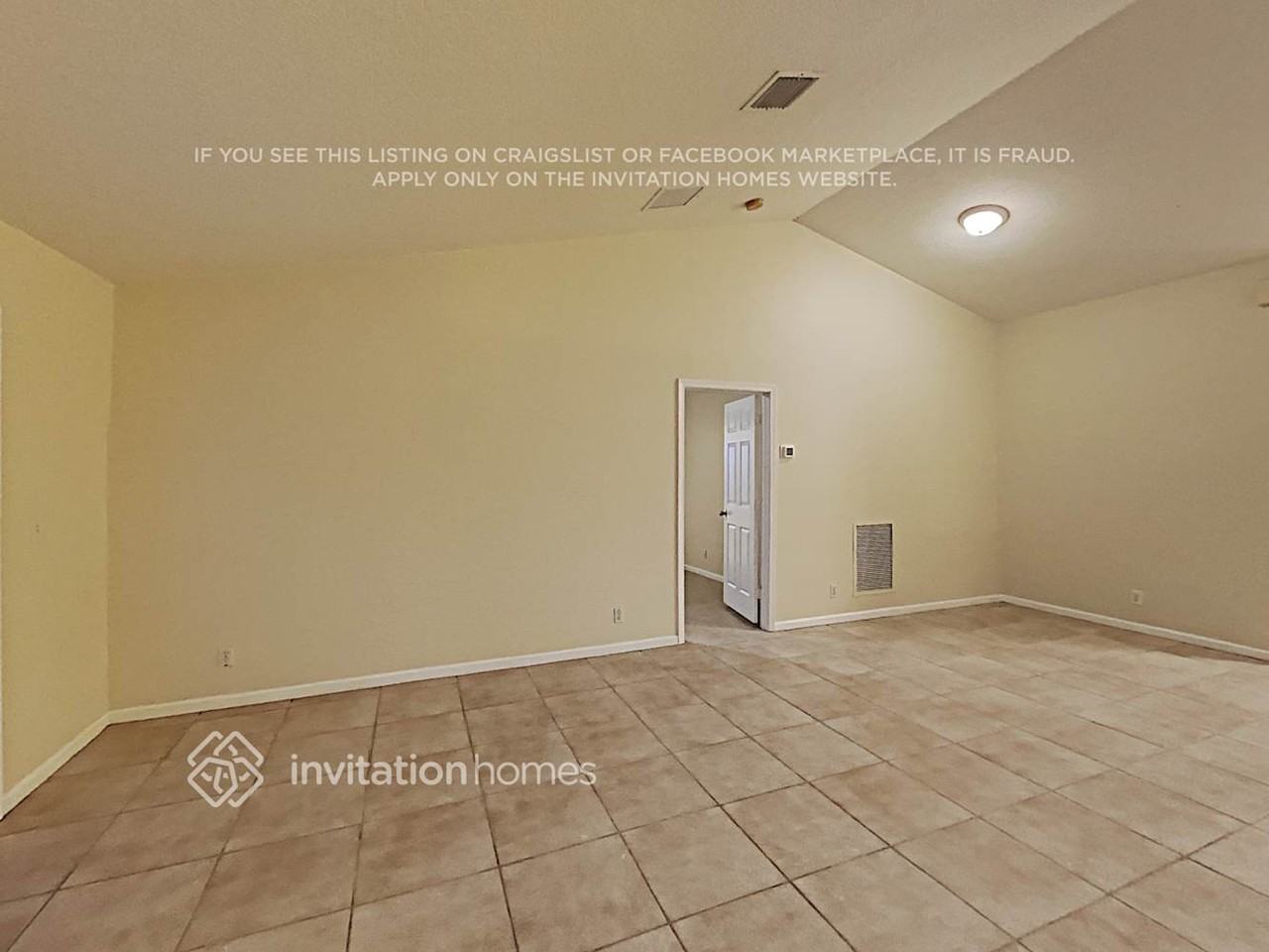 14822 Paddock Dr - Photo 4 of 19