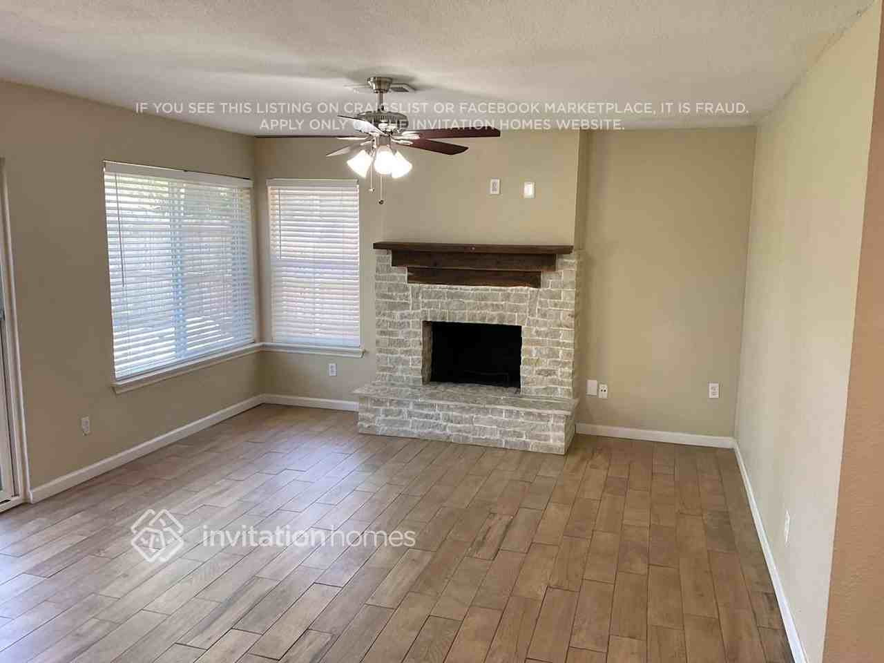 2117 Belmont Park Dr - Photo 4 of 21