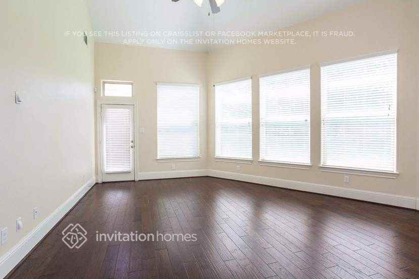 1307 Ainsley Way Dr - Photo 4 of 24