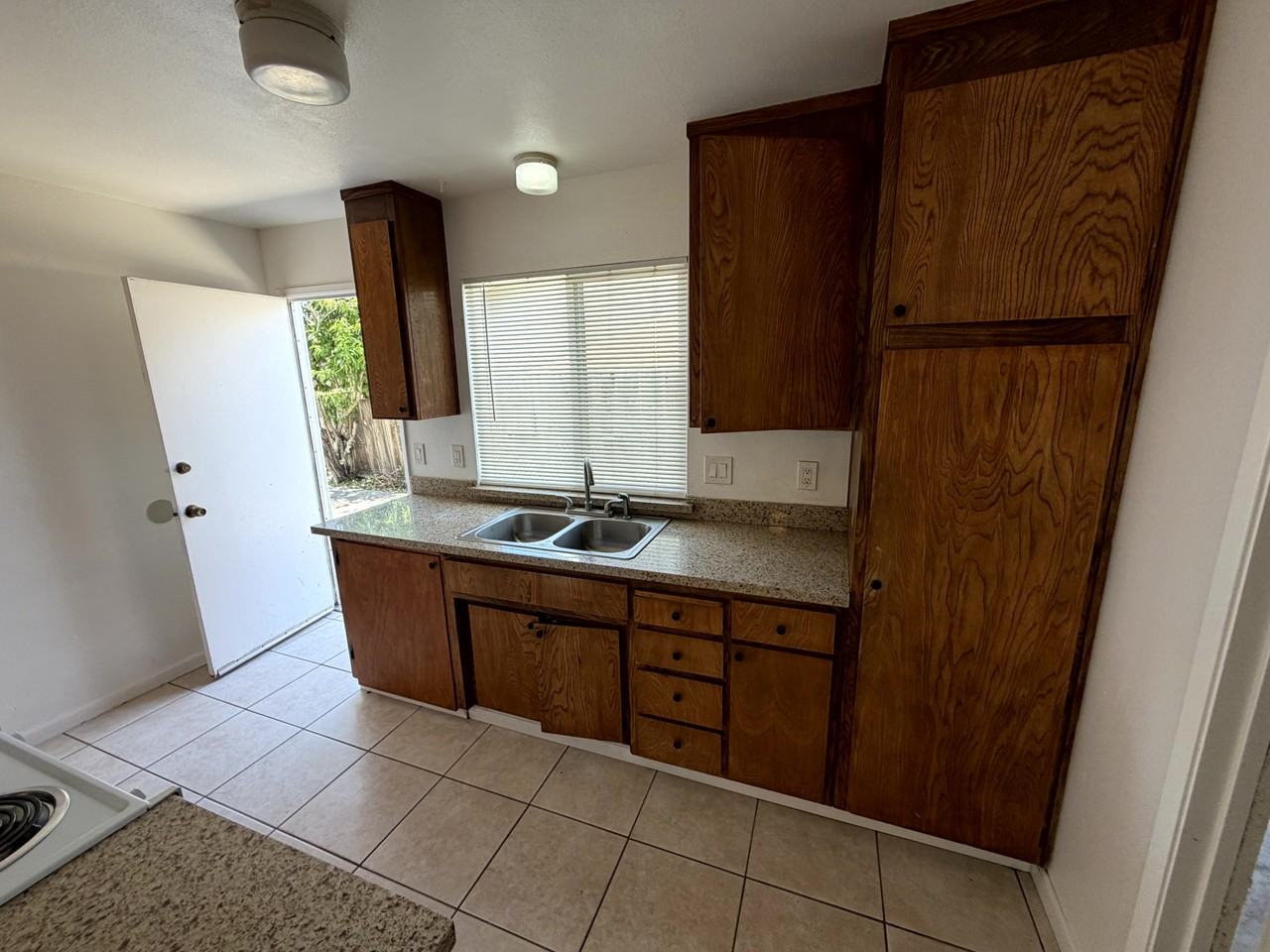 951 Sloat Dr #1 - Photo 5 of 16