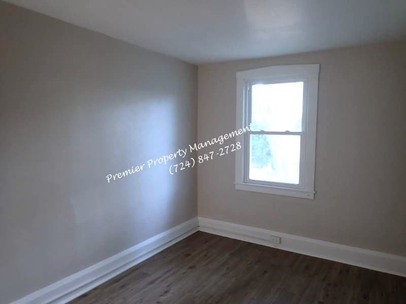 1129 Main St #1 - Photo 7 of 19
