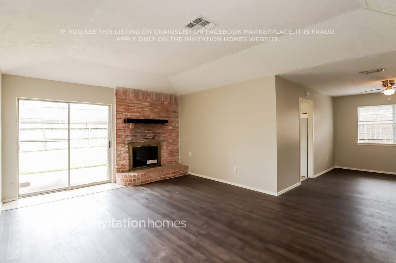 14307 Branchwater Ln - Photo 4 of 16