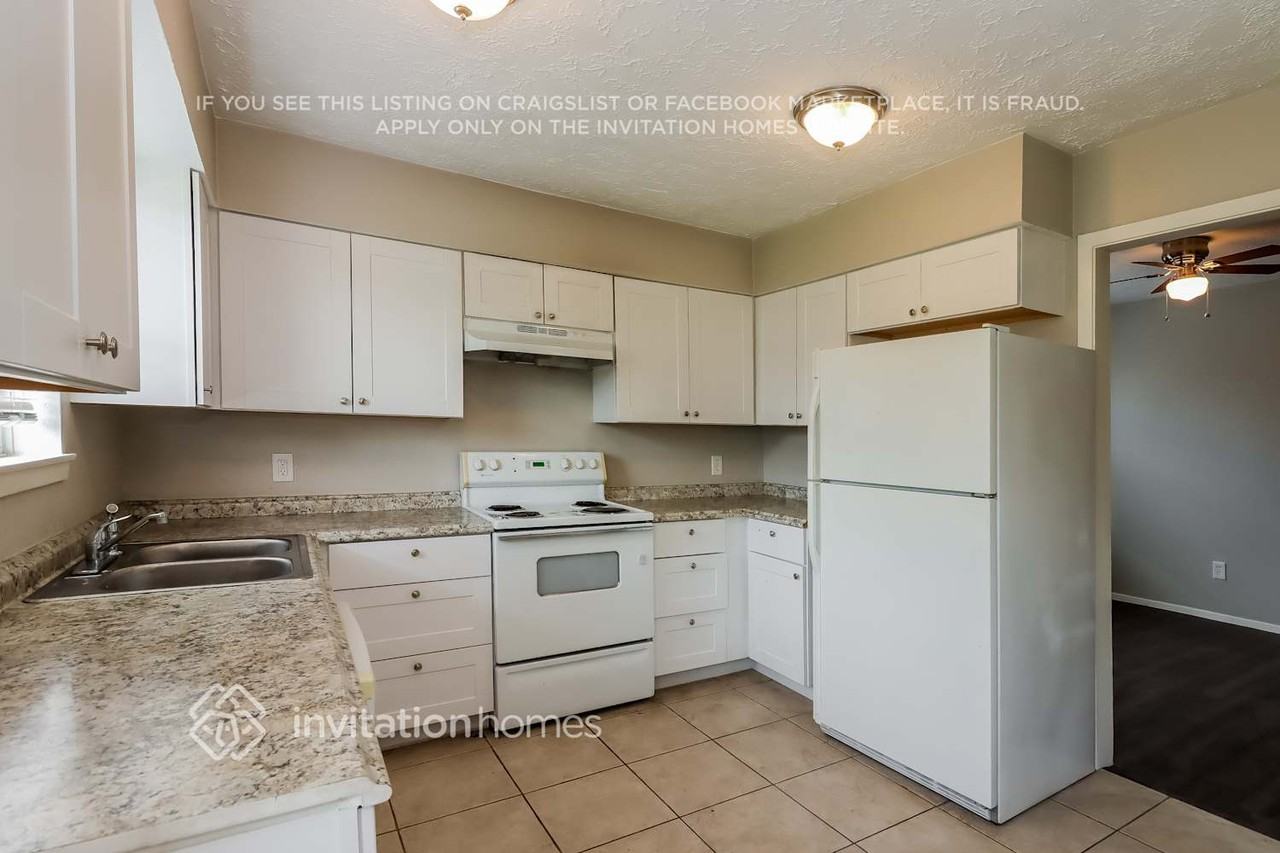 14307 Branchwater Ln - Photo 6 of 16