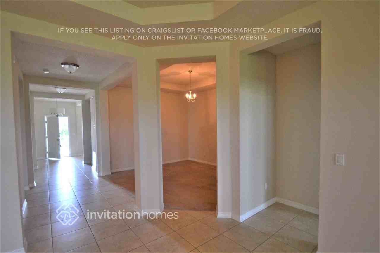 11301 Coventry Grove Cir - Photo 2 of 9