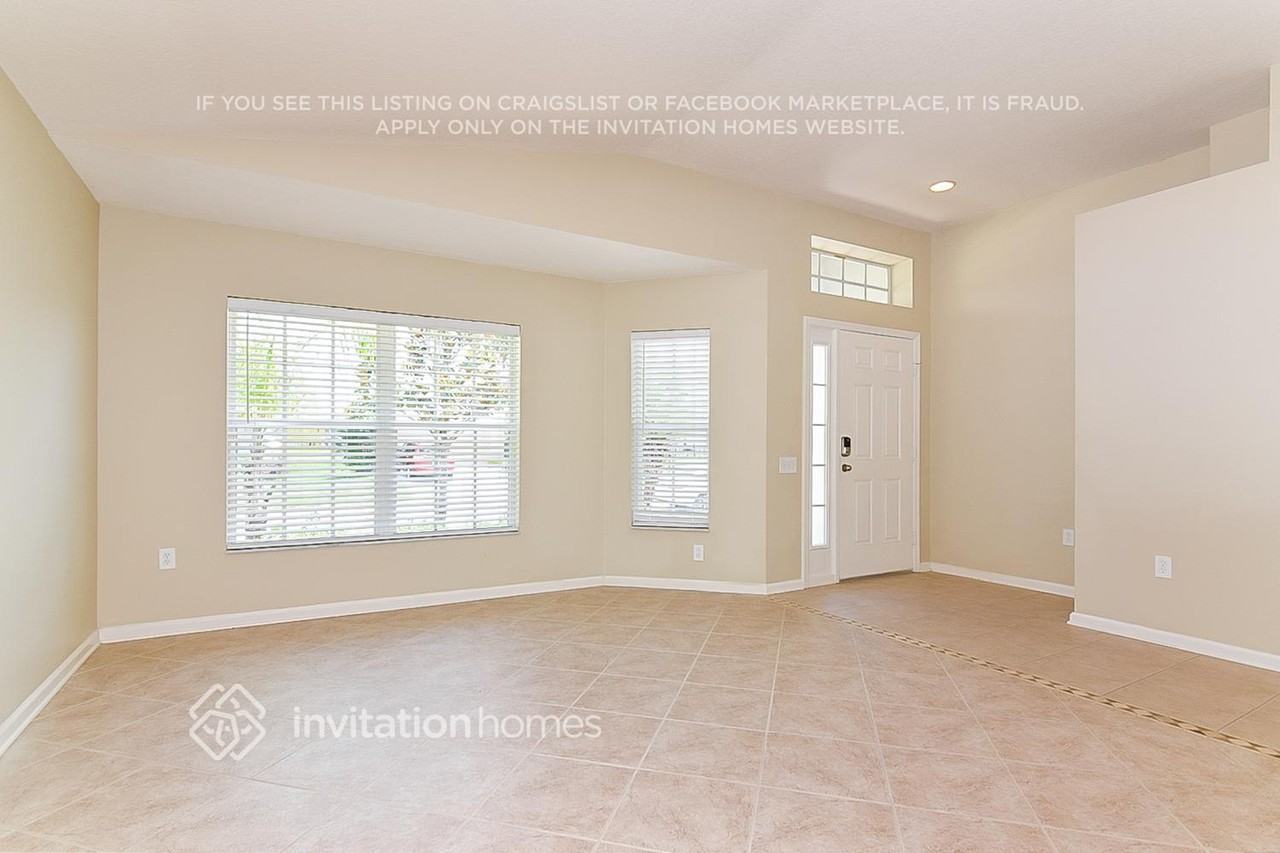 7623 Outerbridge St - Photo 4 of 21