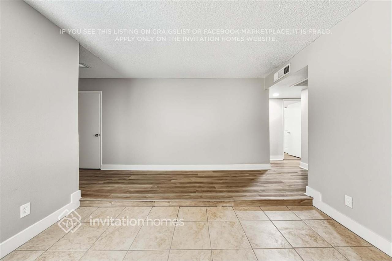 11219 N 41st Ave - Photo 6 of 18