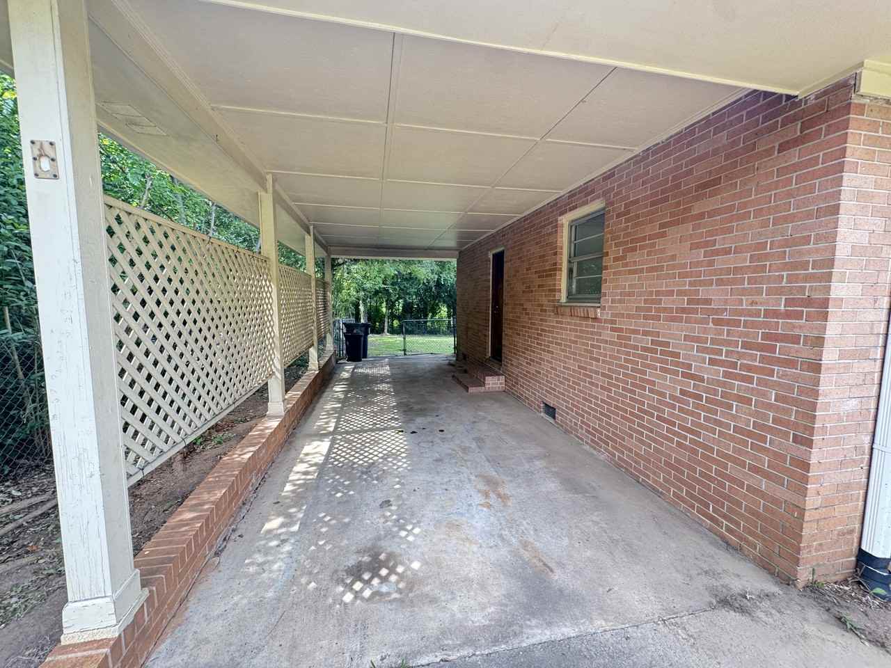 7 Kathryan Ct #1 - Photo 2 of 21