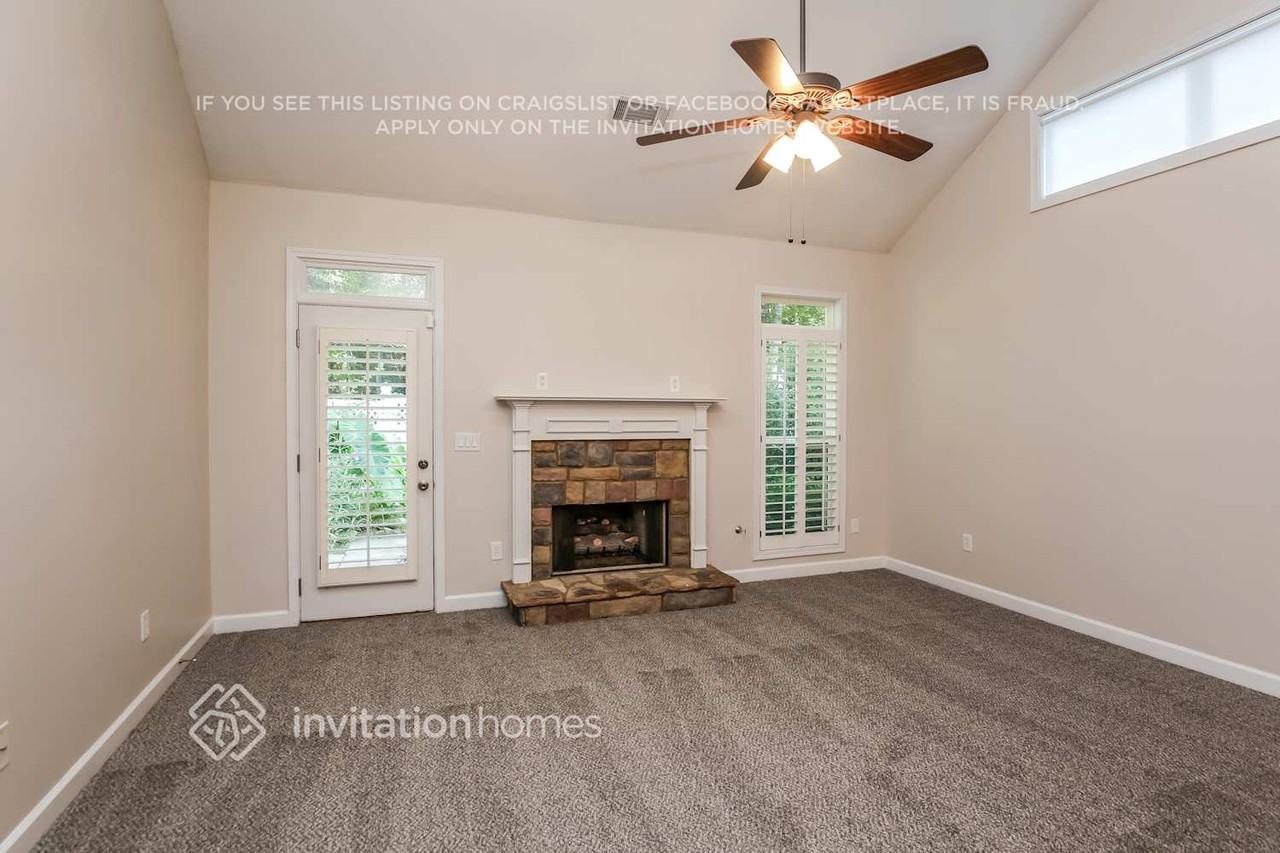 607 Pringle Dr - Photo 4 of 18