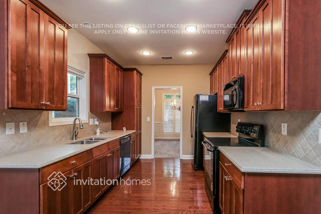 607 Pringle Dr - Photo 7 of 18