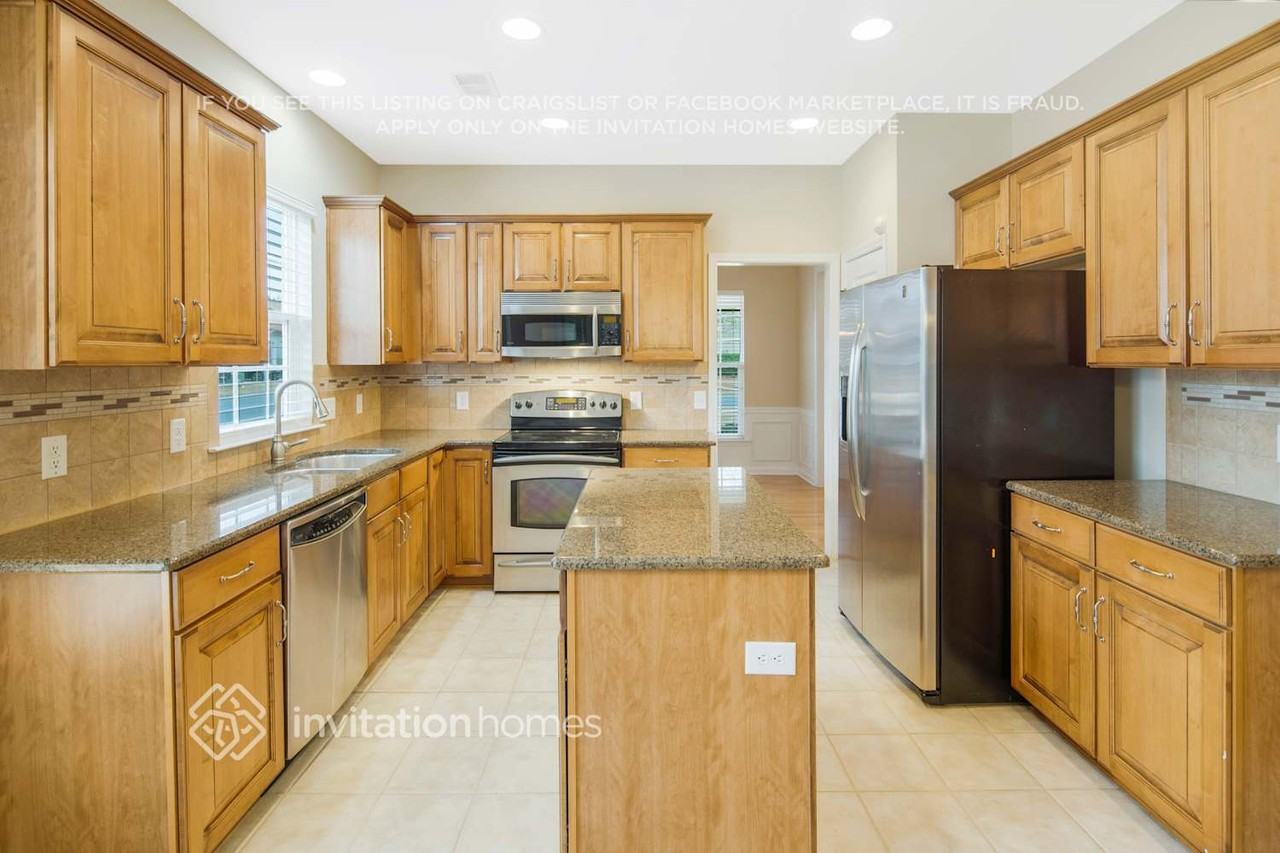 6204 Woodland Commons Dr - Photo 7 of 26