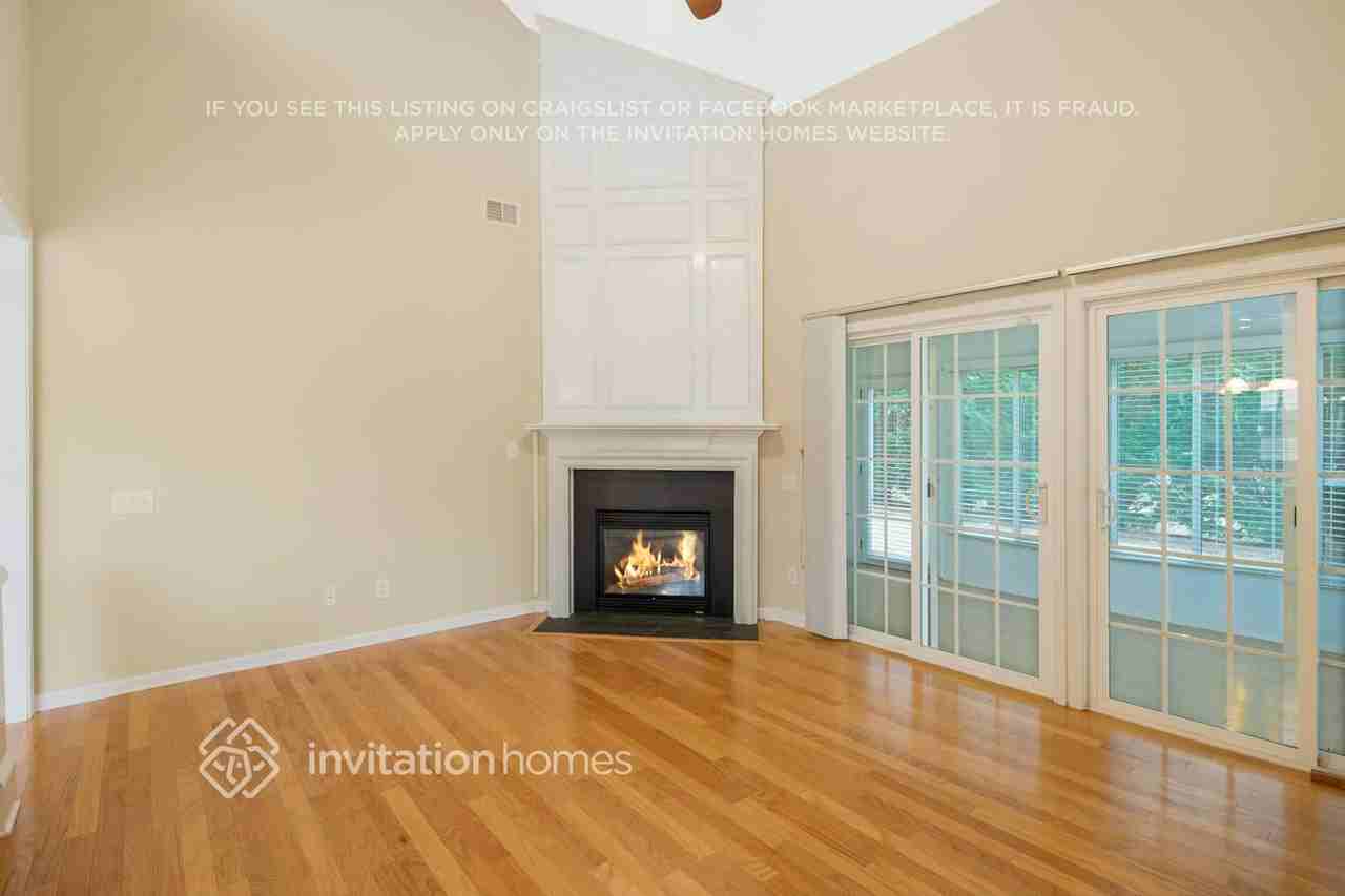6204 Woodland Commons Dr - Photo 5 of 26