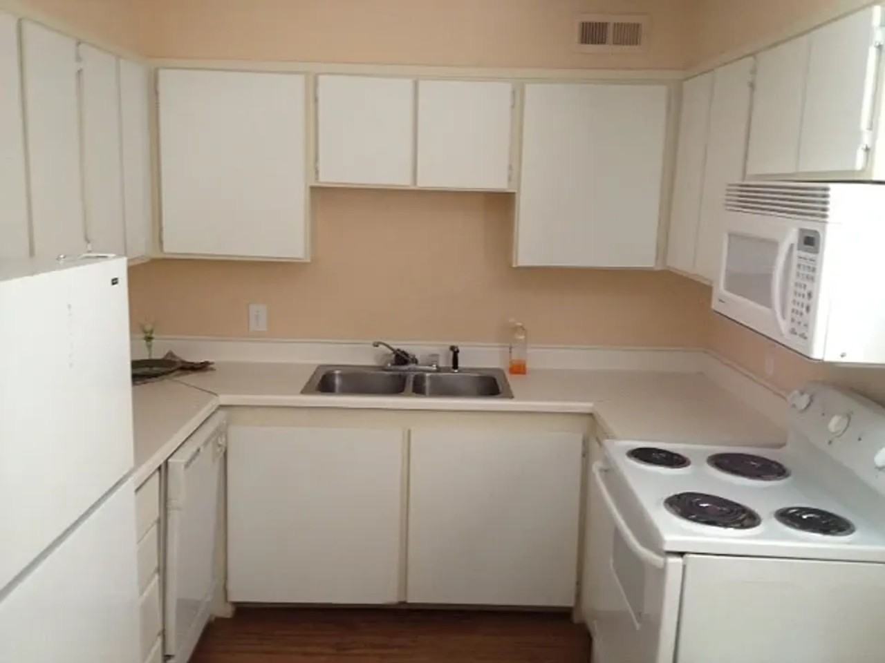 4741 NW Motif Manor Blvd - Photo 2 of 19