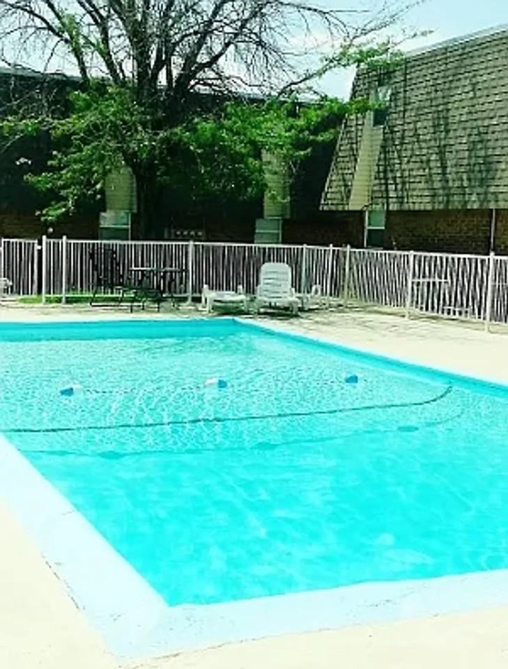 4741 NW Motif Manor Blvd - Photo 5 of 19