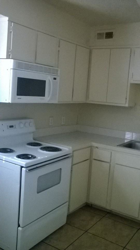 4741 NW Motif Manor Blvd - Photo 7 of 19