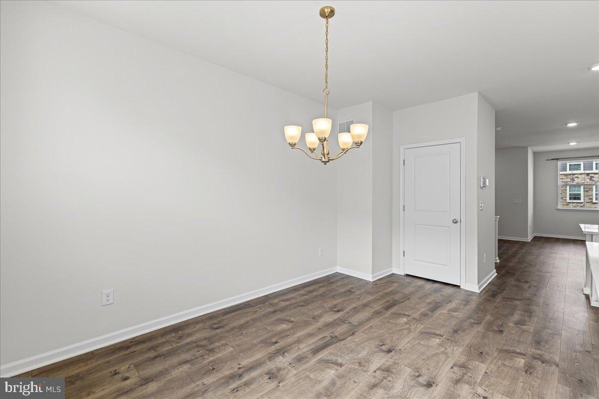 8 Venice Lane - Photo 6 of 25