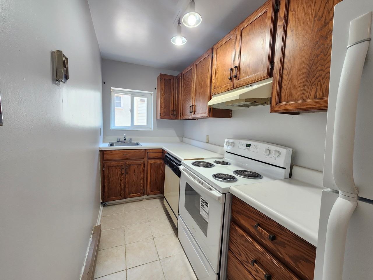 638 Rideau Street - Photo 3 of 18