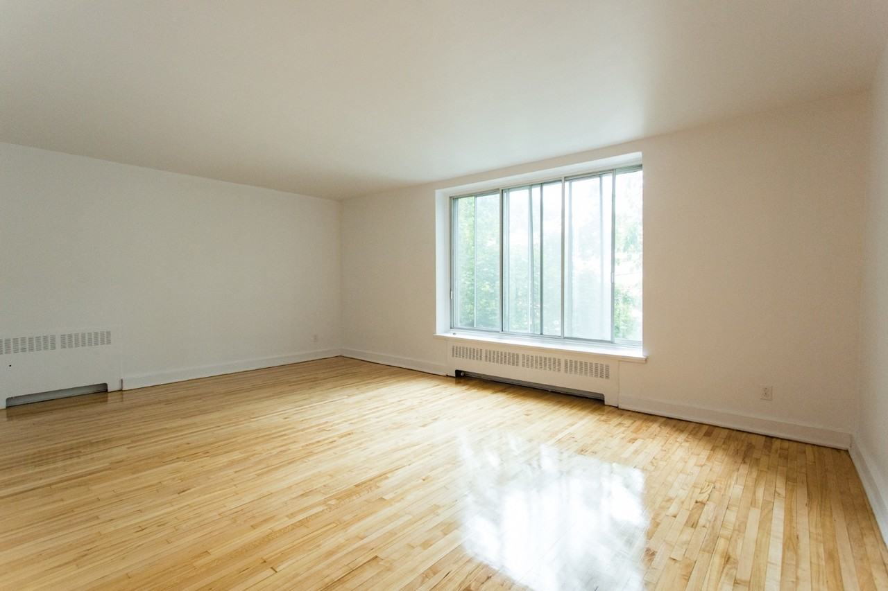 6001 Ch De La Côte-Saint-Luc — photo 3