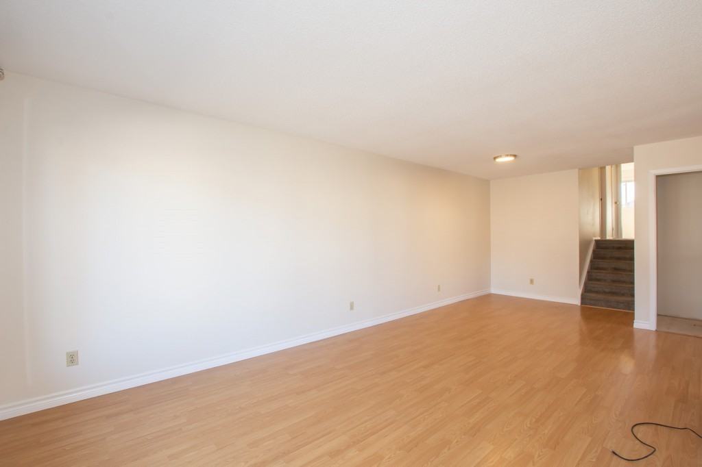 39 Mayfair Drive - Photo 2 of 23