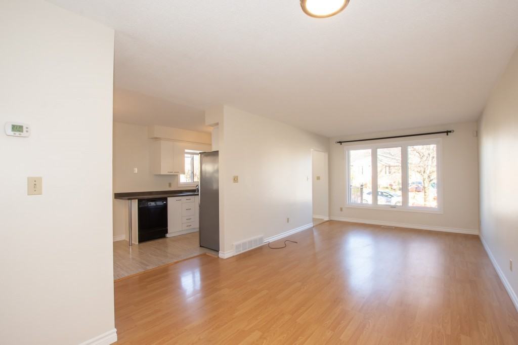 39 Mayfair Drive - Photo 5 of 23