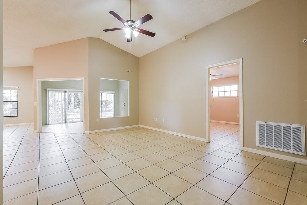 1629 Sunburst Way - Photo 4 of 16